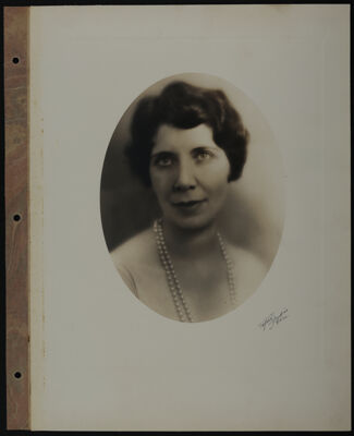 The Junior League of Fort Worth Portraits Scrapbook, 1931, Page 25