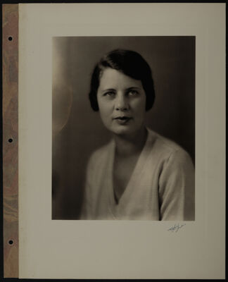 The Junior League of Fort Worth Portraits Scrapbook, 1931, Page 31