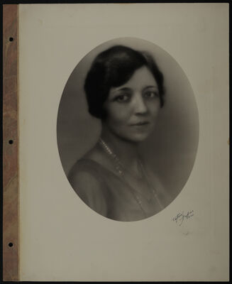 The Junior League of Fort Worth Portraits Scrapbook, 1931, Page 37