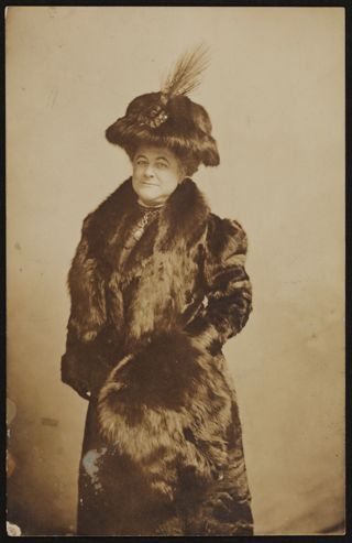 Ida Gilbert Houghton in Fur Coat Picture Postcard