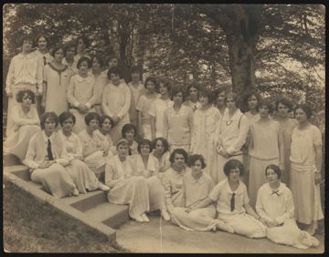 Zeta Chapter Photograph, 1922-1923