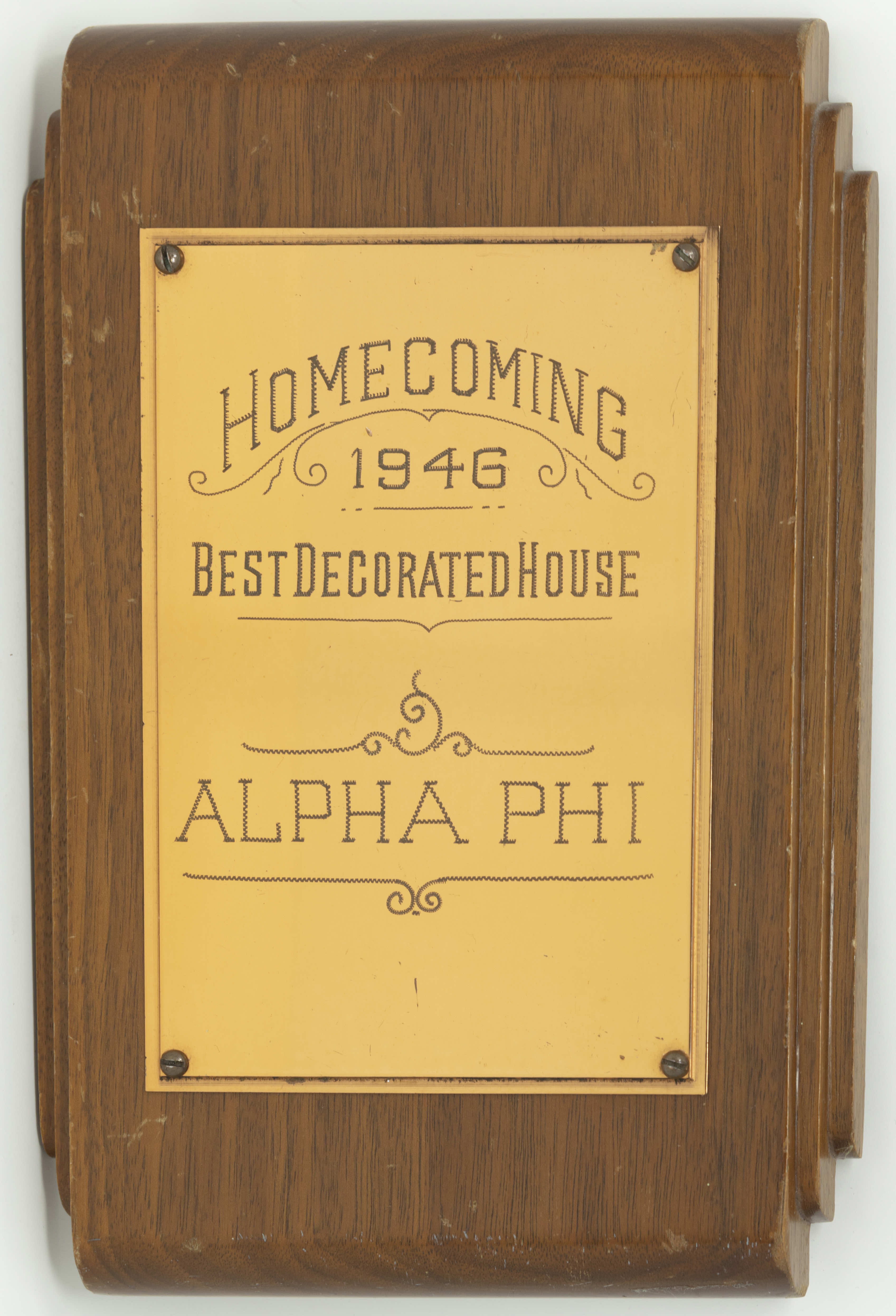 Beta Gamma Chapter First in Homecoming House Decoration Competition