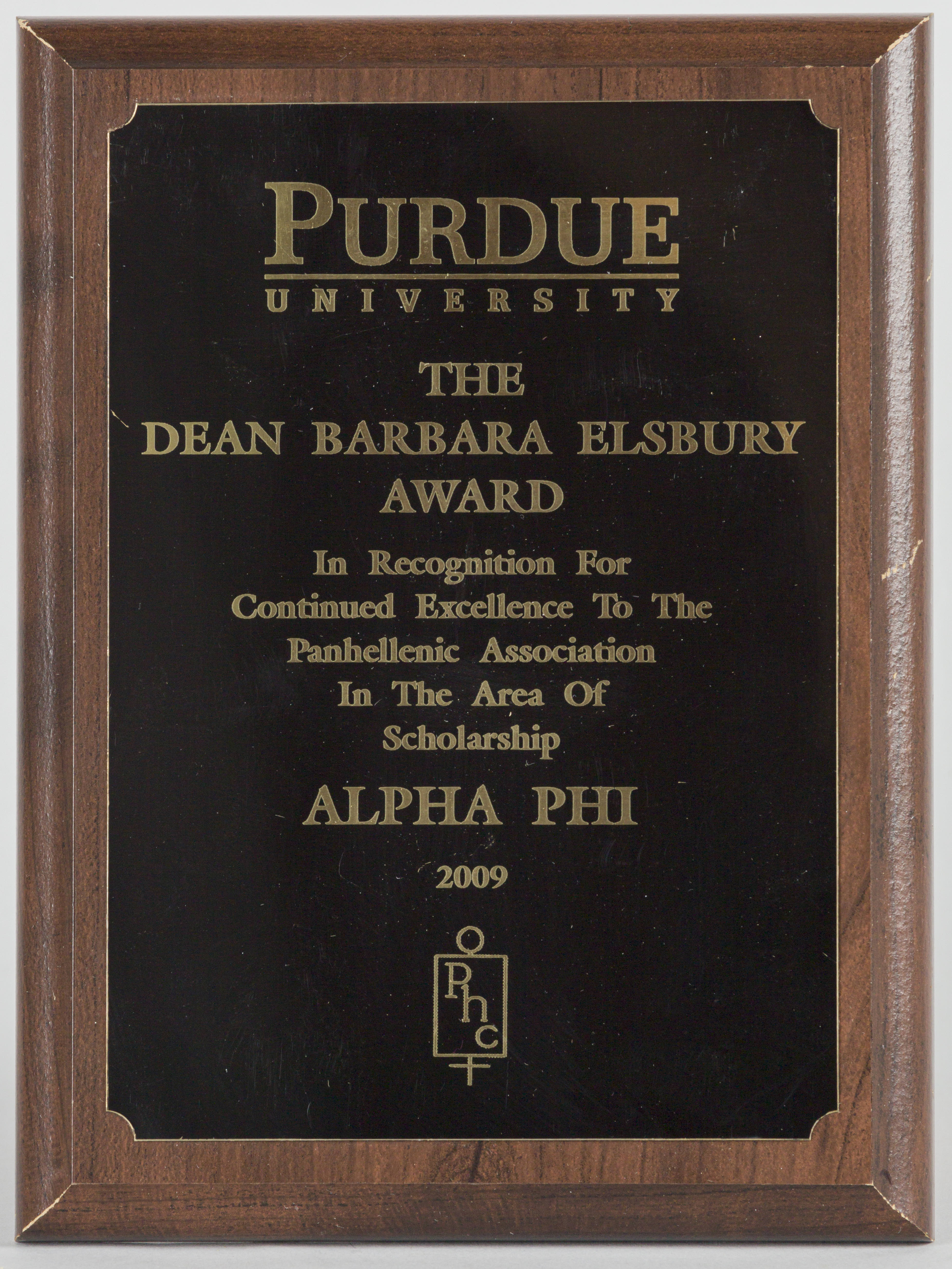 Delta Mu Chapter Presented With Dean Barbara Elsbury Award