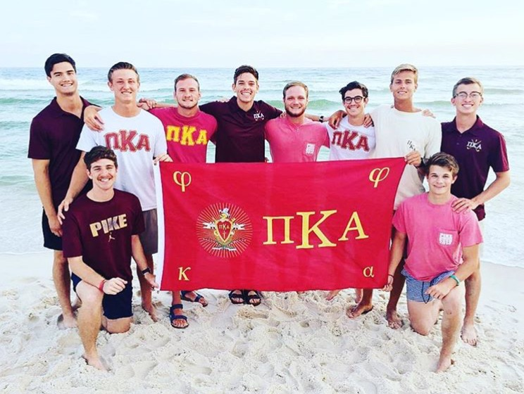 Ten Lambda Iota Chapter Pikes At The Beach Photograph