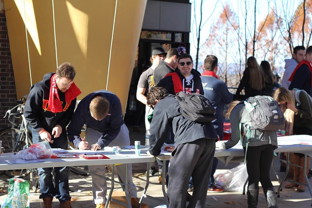 Theta Mu Chapter Members Tabling At the DKMS Event Photograph