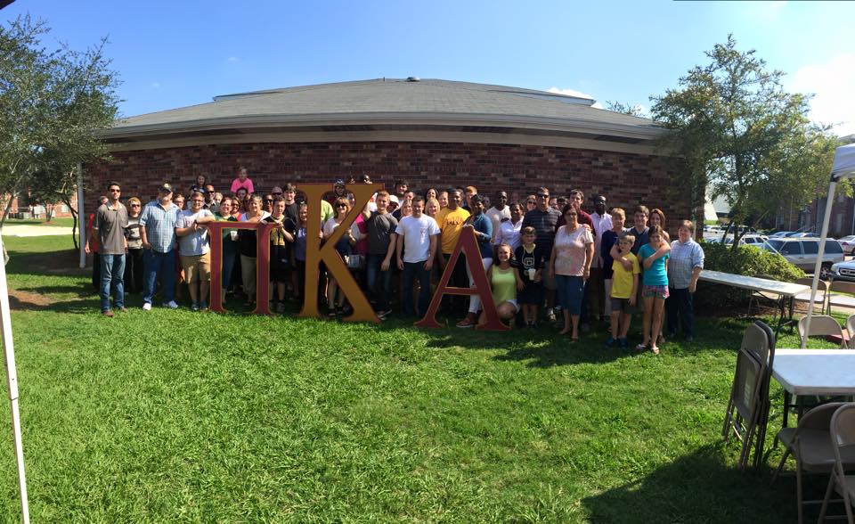 Mu Nu Chapter Members and Their Families Photograph