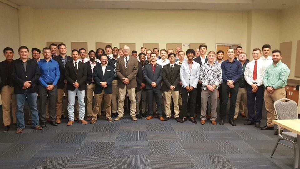 Theta Xi Chapter Members Photograph