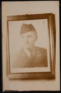 Pike_GoldStar_Box 2_F8_025.jpg