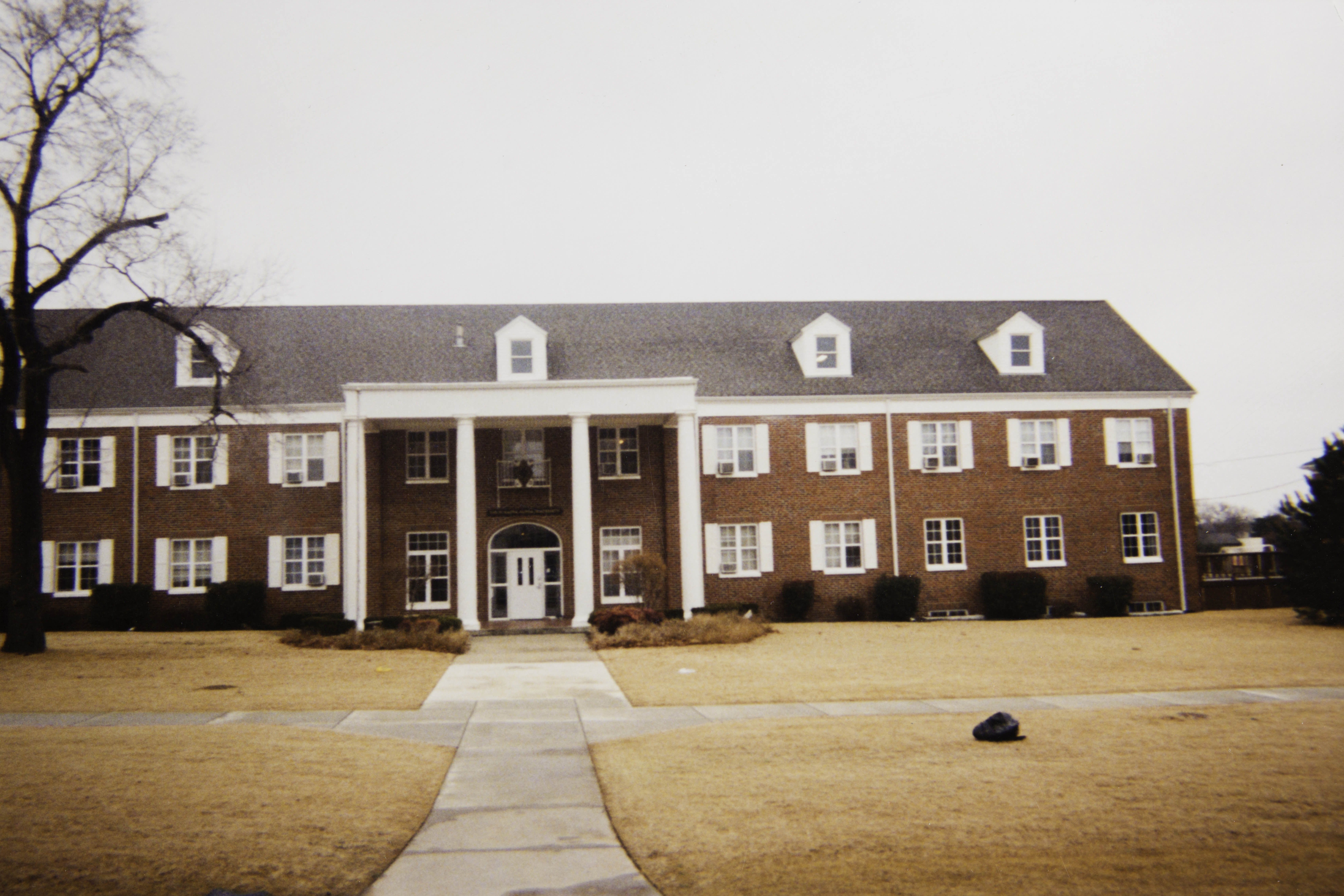 Gamma Upsilon Chapter House Photograph, January 2004