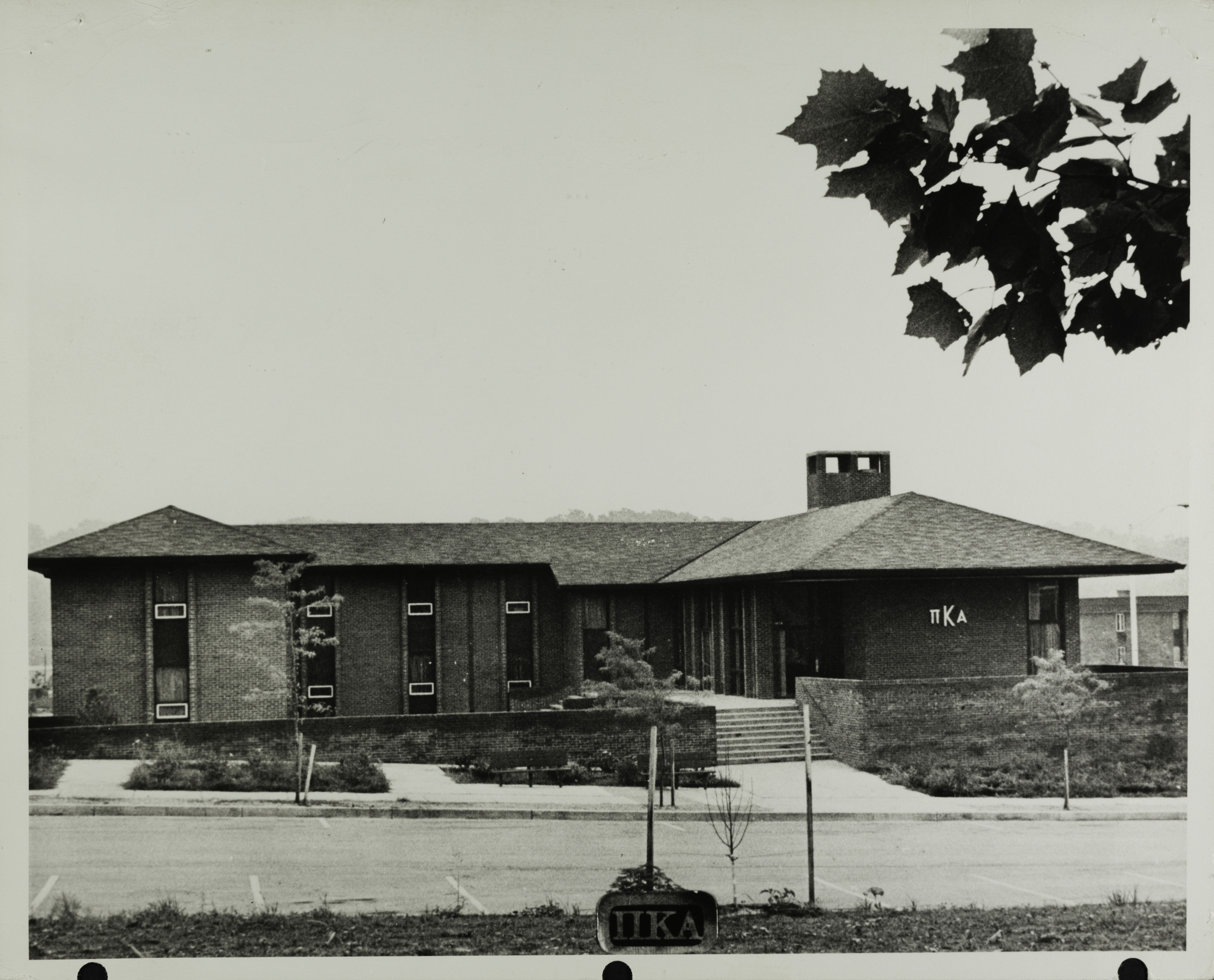 Zeta Chapter House Photograph