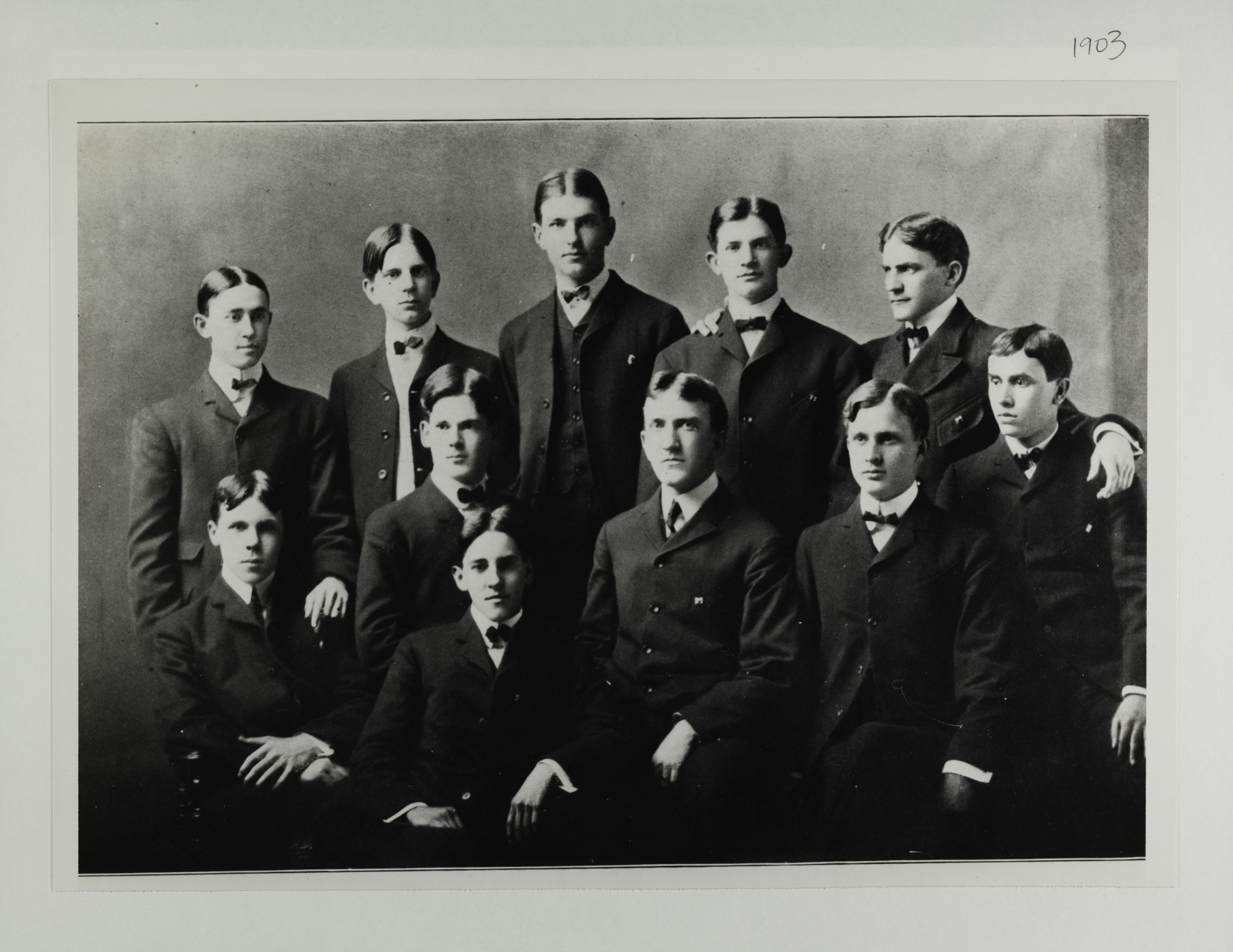 Zeta Chapter Group Photograph, 1903