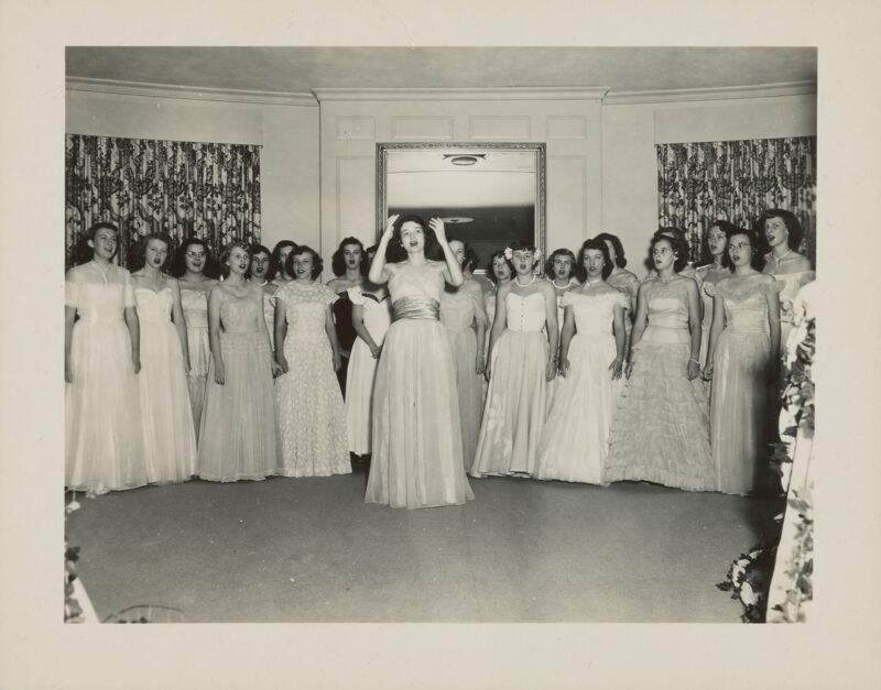 Alpha Lambda Campus Sing Photograph, late 1940s (Image)