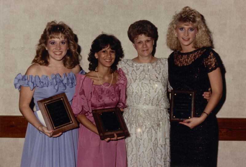 Linda Litter with Award Winners Photograph (Image)