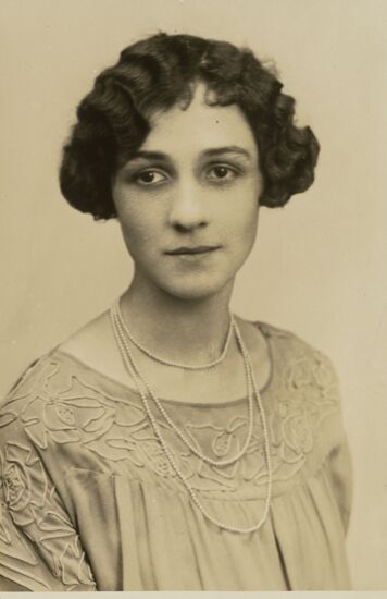 Margaret Ramsey Portrait, 1927 (image)