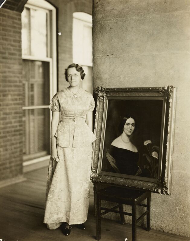 1934 Elizabeth Jones with Portrait of Mary Myrick Daniels Photograph Image