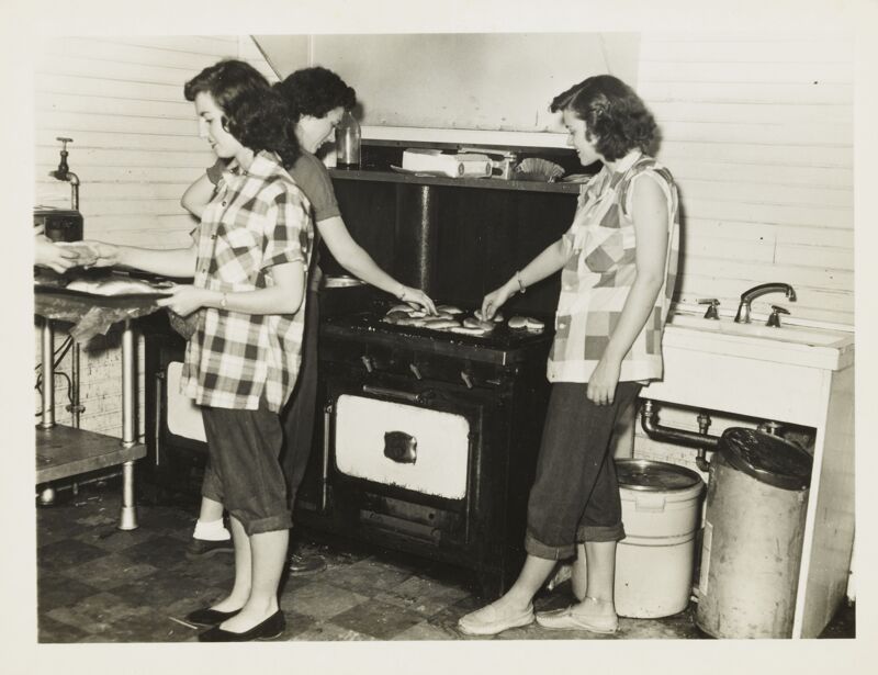 circa 1945-1951 Alpha Lambda Informal Party in Cafeteria Photograph 2 Image