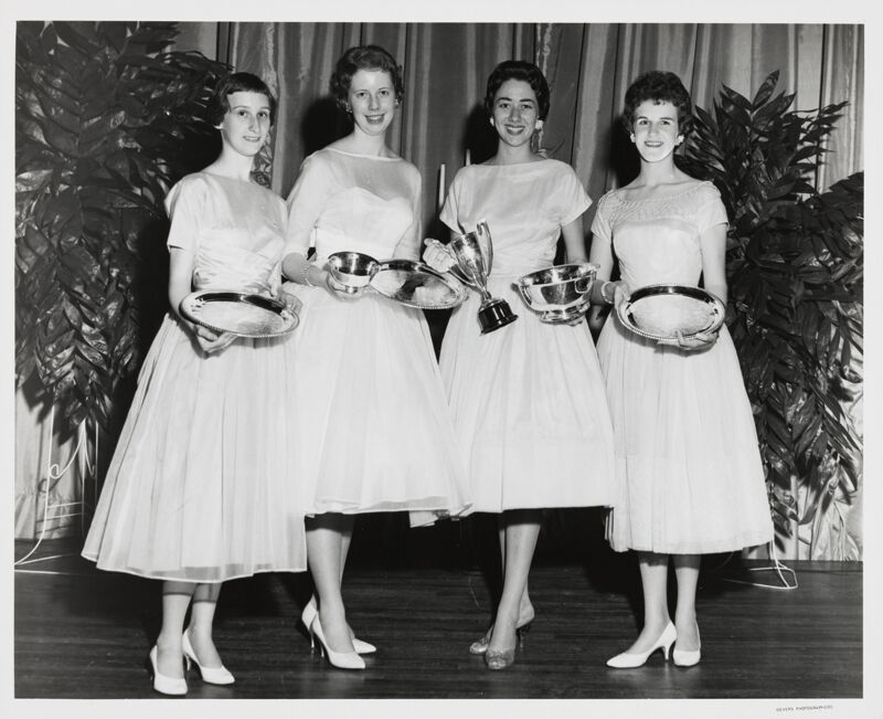 Scholarship Award Winners Photograph, 1960 (Image)