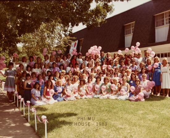 Epsilon Nu Bid Day Photograph, 1983 (image)