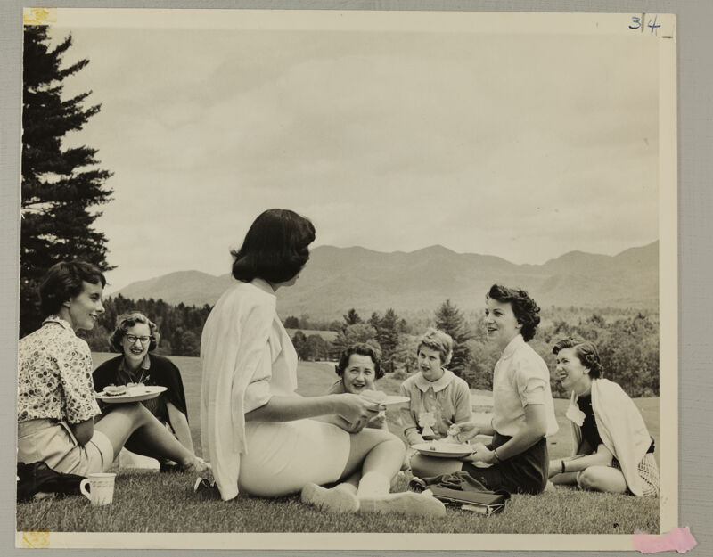 Seven Phi Mus at Convention Picnic Lunch Photograph, June 16-20, 1958 (Image)