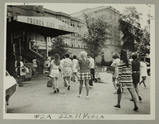 Phi Mus Arrive at Convention Photograph, July 5-10, 1970 (image)