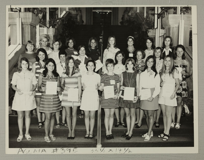 Collegiate Chapter Foundation Award Winners Photograph, July 5-10, 1970 (Image)