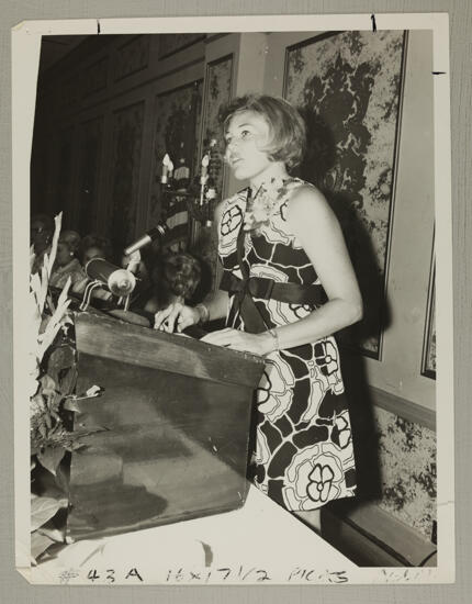 Caryl Lenahan Speaking at Convention Photograph, July 5-10, 1970 (image)