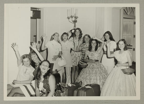 Louisiana Collegiate Convention Hostesses Photograph, July 7-12, 1972 (image)