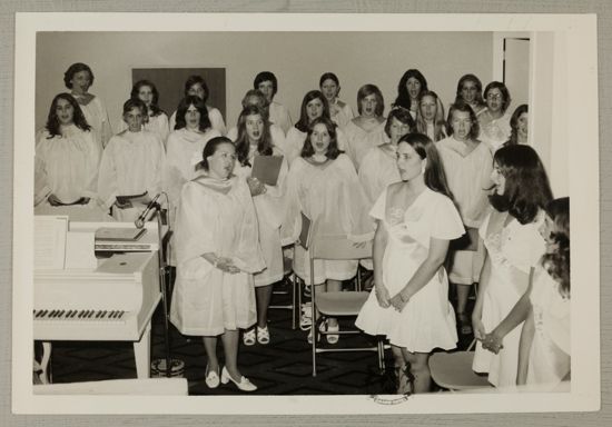 Convention Choir Photograph, August 2-7, 1974 (image)