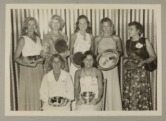 Alumnae Award Winners Photograph, June 25-30, 1976 (image)