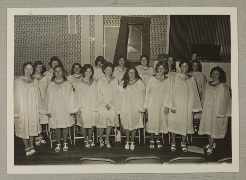 Convention Choir Photograph, June 25-30, 1976 (Image)