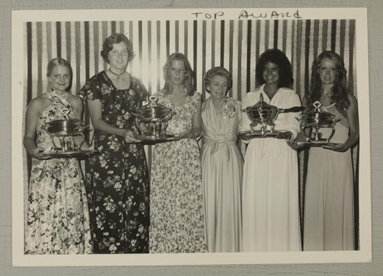 Outstanding Chapter Award Winners Photograph, June 25-30, 1976 (image)