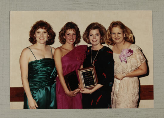 Outstanding Collegiate Chapter Award Winners Photograph, July 6-10, 1986 (image)