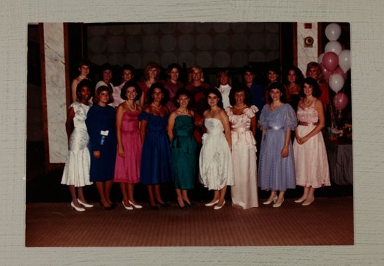 Group of Phi Mus in Formal Wear at Convention Photograph, July 6-10, 1986 (image)