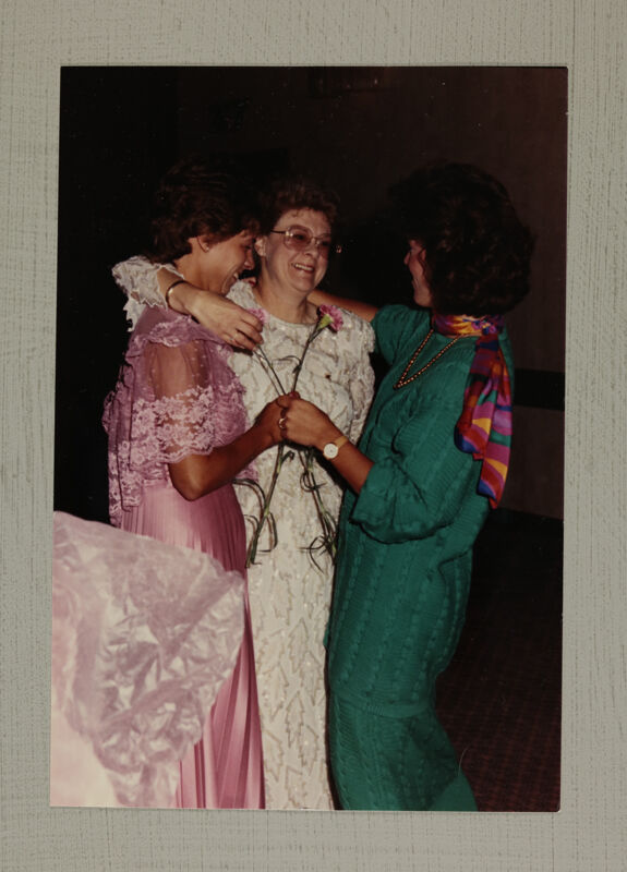 Linda Litter and Daughters at Convention Photograph, July 6-10, 1986 (Image)