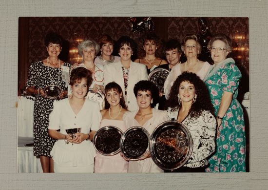 Alpha Eta and Baton Rouge Alumnae Chapter Members with Convention Awards Photograph, July 6-9, 1990 (image)