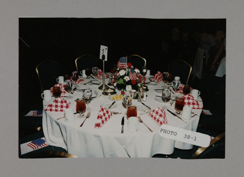 Table 5 at Convention Sisterhood Luncheon Photograph, July 3-5, 1998 (Image)