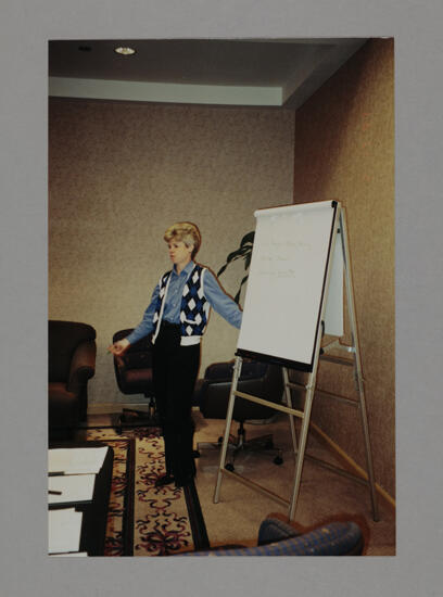 Vicki Ryan Leading Convention Workshop Photograph, July 3-5, 1998 (image)