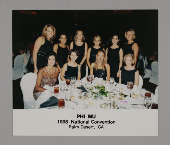 Susan Kendrick and Chapter Consultants at Convention Banquet Photograph, July 3-5, 1998 (image)