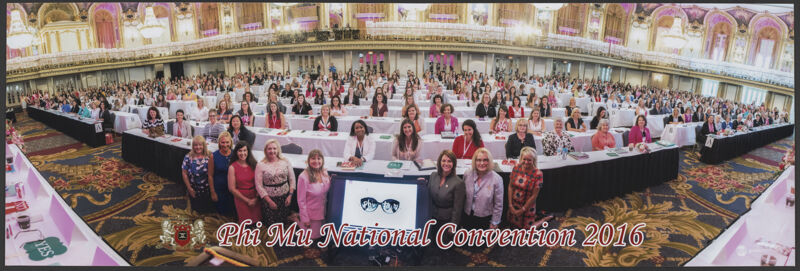 Phi Mu National Convention Group Photograph 1, July 5-10, 2016 (Image)