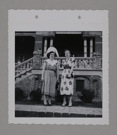 Two Unidentified Phi Mus at Convention Photograph, June 23-28, 1952 (image)