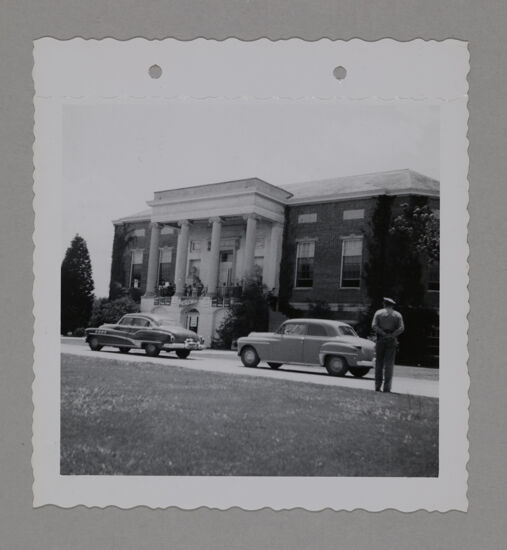 Wesleyan College Library During Phi Mu Convention Photograph, June 23-28, 1952 (image)