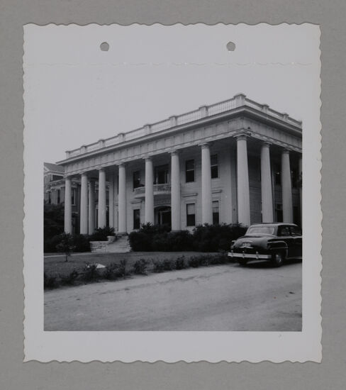 Unidentified Wesleyan College Building During Phi Mu Convention Photograph 1, June 23-28, 1952 (Image)