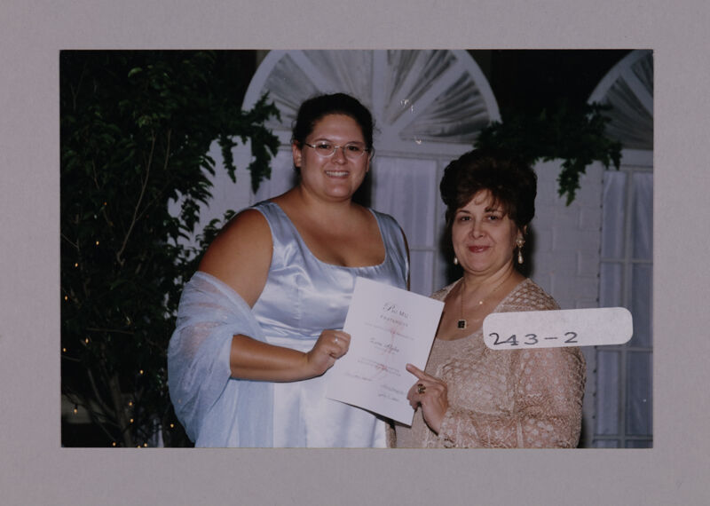 Zeta Alpha Chapter Member and Mary Jane Johnson at Convention Photograph, July 7-10, 2000 (Image)