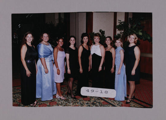 Chapter Consultants and Susan Kendricks at Convention Photograph, July 7-10, 2000 (image)