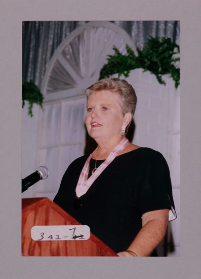 Lynne Bernthal Speaking at Convention Photograph 1, July 7-10, 2000 (image)