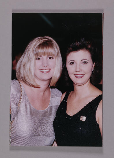 Andie Kash and Susan Kendricks at Convention Photograph, July 7-10, 2000 (image)