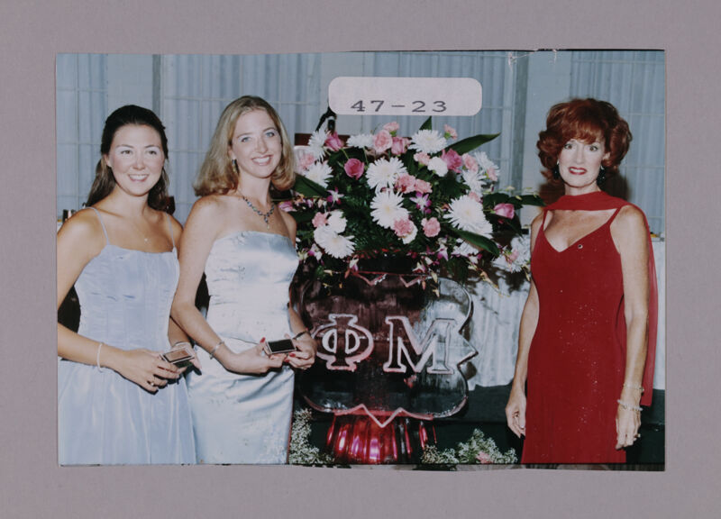 Three Phi Mus by Convention Ice Sculpture Photograph, July 7-10, 2000 (Image)