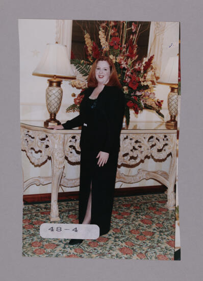 Sue Pen at Convention Photograph 2, July 7-10, 2000 (image)