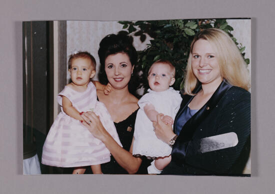 Kendricks, Been, and Daughters at Convention Photograph, July 7-10, 2000 (image)