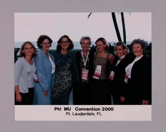 Phi Mu Staff at Convention Photograph 2, July 7-10, 2000 (image)